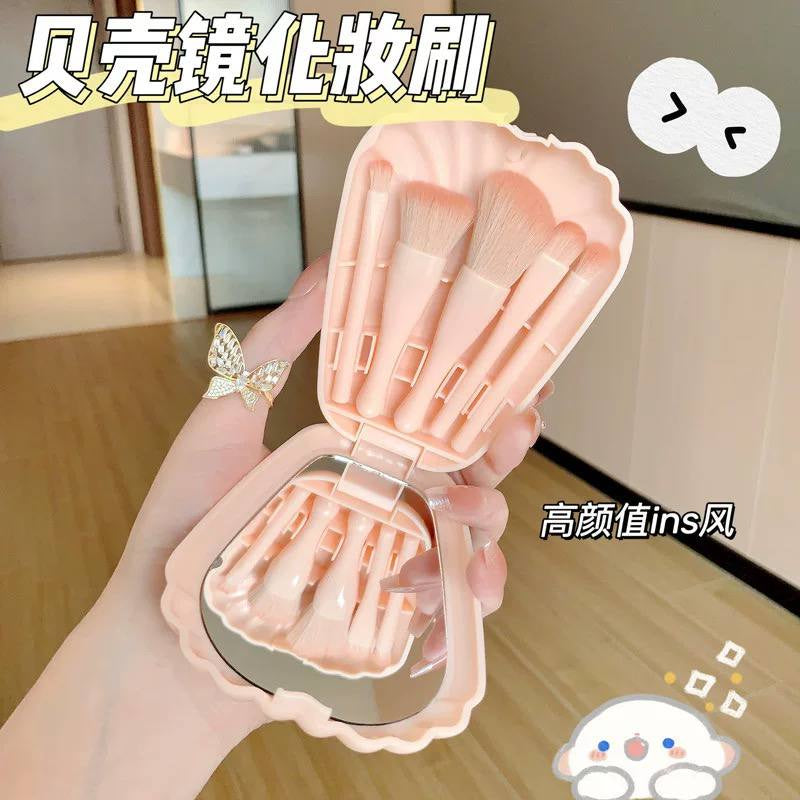 علبة فرش ميكاچ ومرايا(Shell shape)-تضم 5 فرش اساسية